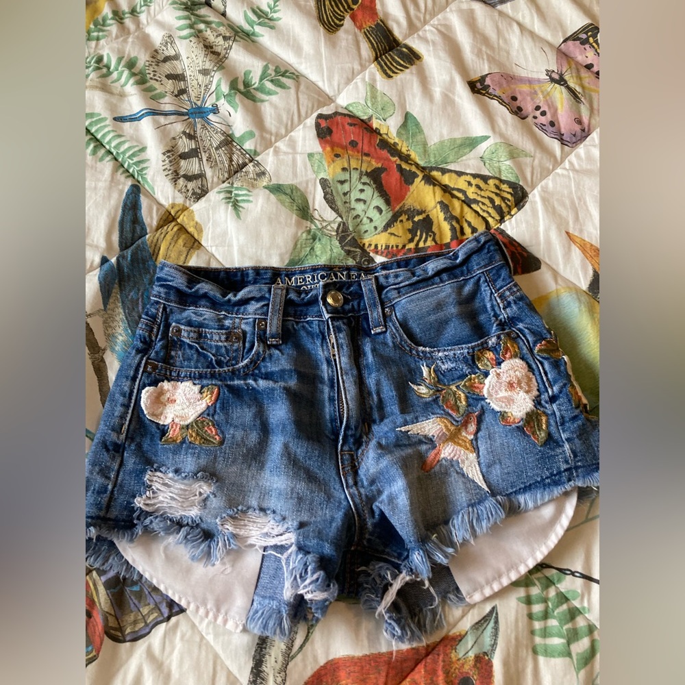 American eagle embroidered jean shorts